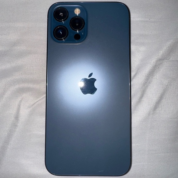 Apple iPhone - Blue